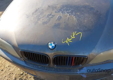 2003 BMW 325Xi z USA, uszkodzony, nr VIN WBAEU334X3PH88050